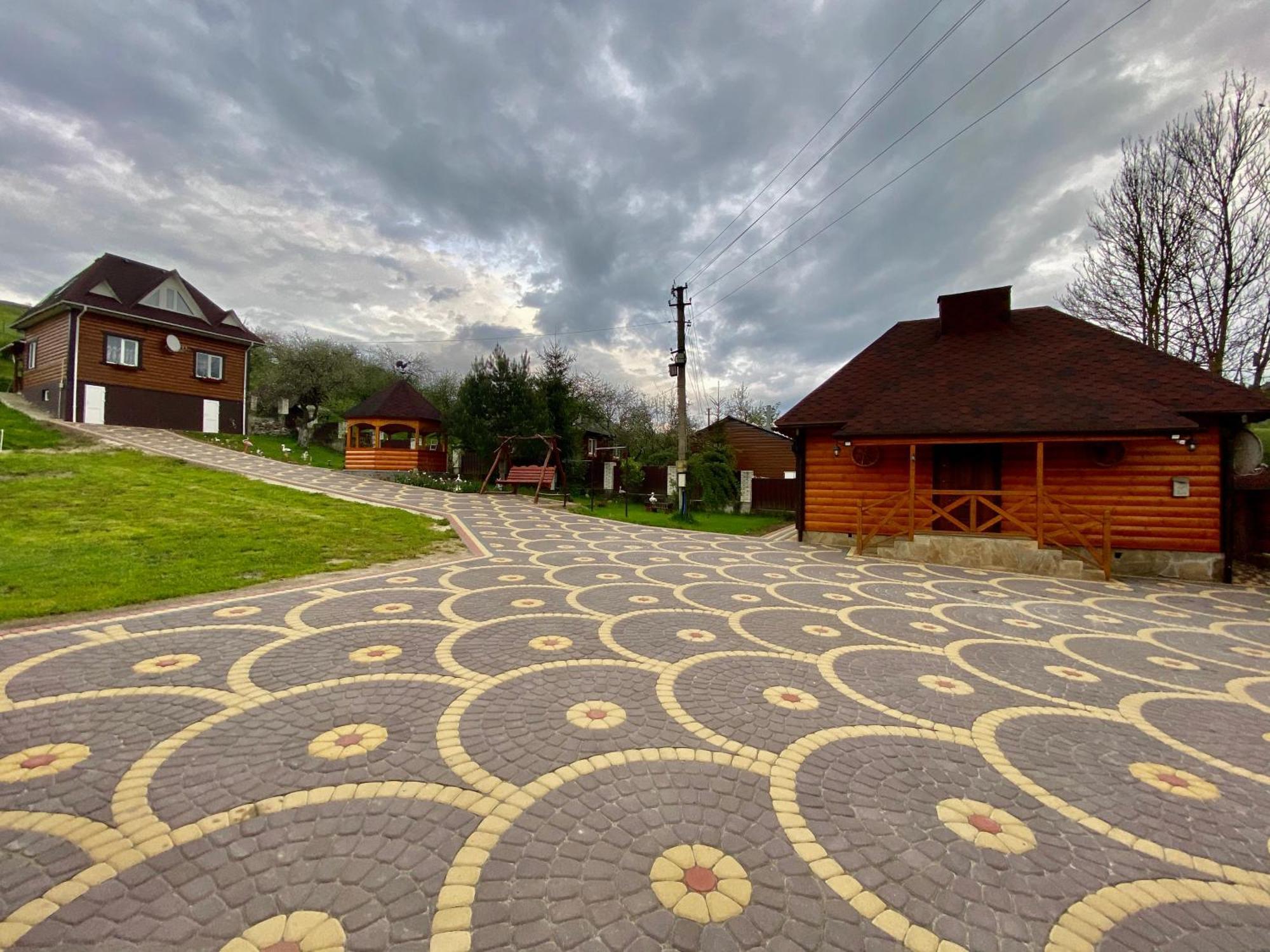 U Troh Brativ Villa Plave ภายนอก รูปภาพ